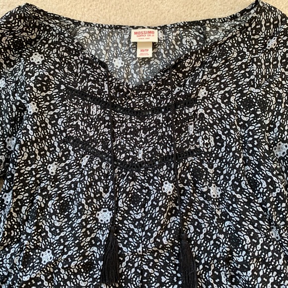 Mossimo Printed Blouse - Picture 2 of 4